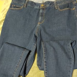 Dark wash skinny jeans